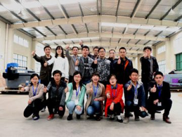 2018 онд төв оффист B2B ажилчид