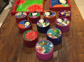 Уламжлалт бэлэг хайрцаг